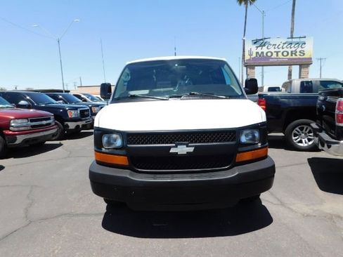 Used 2006 Chevrolet Express 3500 Extended Passenger w/ Power and Light Package image 2