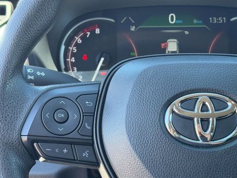 Used 2025 Toyota RAV4 XLE image 19