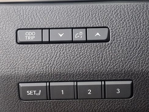 Used 2024 Lexus GX 550 w/ Cold Area Package AWD/4WD image 27