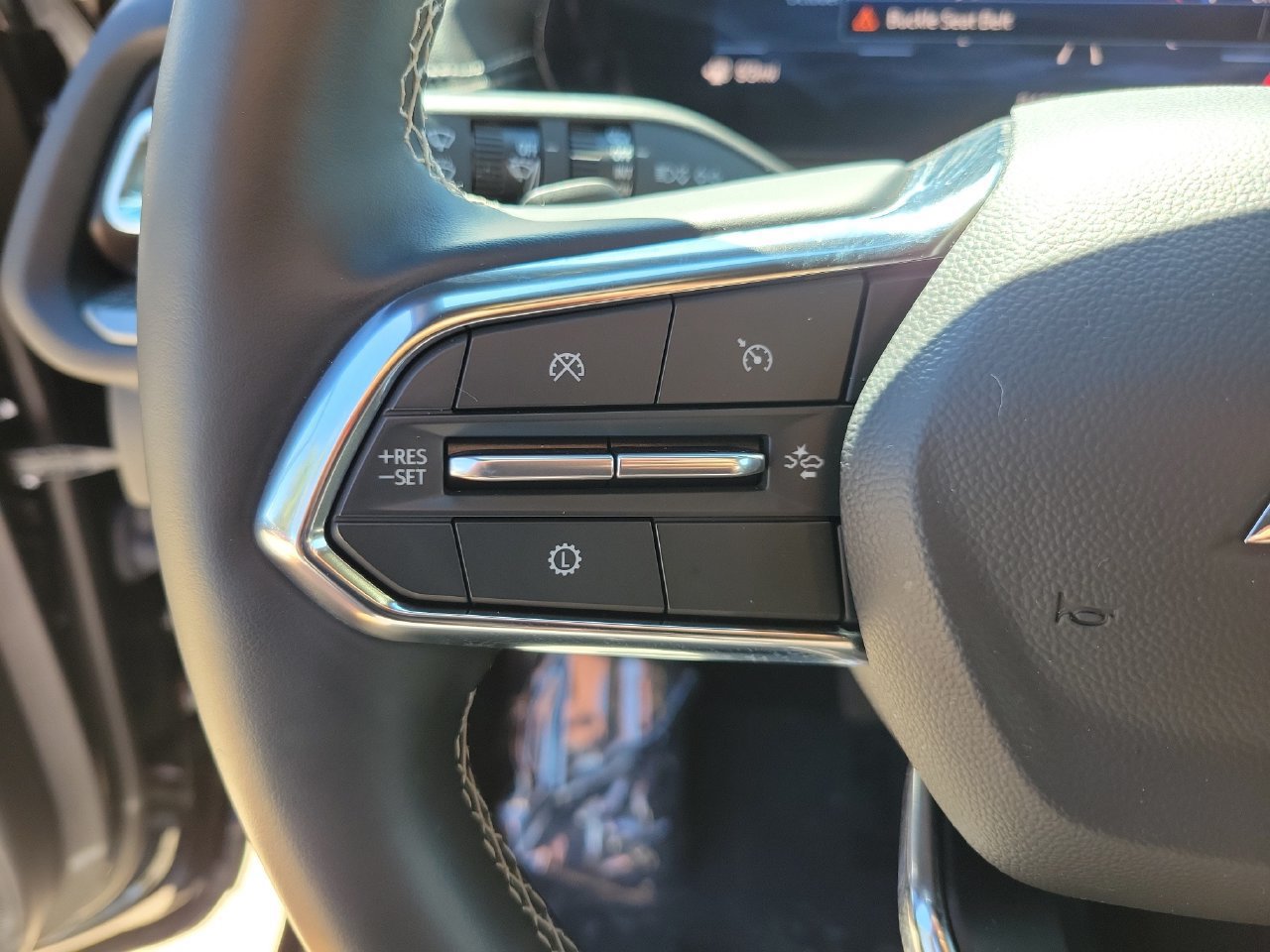 Certified 2026 Chevrolet Traverse LT w/ Driver Confidence Package FWD image 19