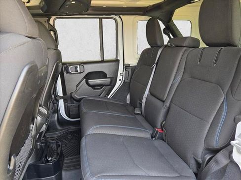 Used 2024 Jeep Wrangler Unlimited Rubicon 4xe AWD/4WD image 18