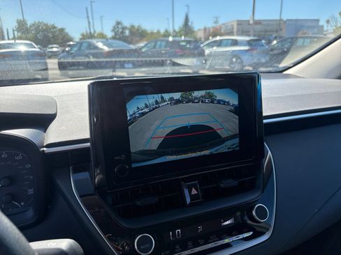 Used 2025 Toyota Corolla LE FWD image 23