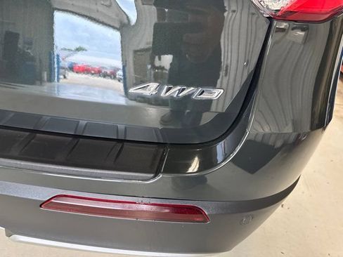 Used 2022 Ford Explorer XLT w/ Equipment Group 202A AWD/4WD image 14