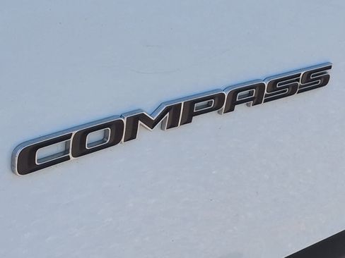 Used 2019 Jeep Compass Limited AWD/4WD image 13