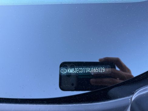 Used 2024 Hyundai Tucson Limited image 25