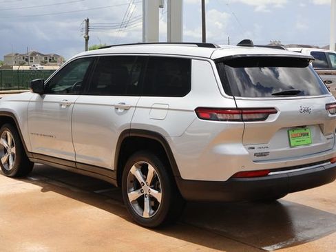 Used 2022 Jeep Grand Cherokee L Limited AWD/4WD image 4