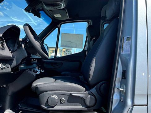 New 2025 Mercedes-Benz Sprinter 2500 image 9
