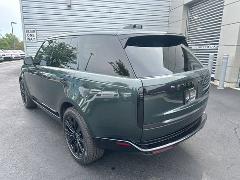 Used 2025 Land Rover Range Rover SE AWD/4WD image 3