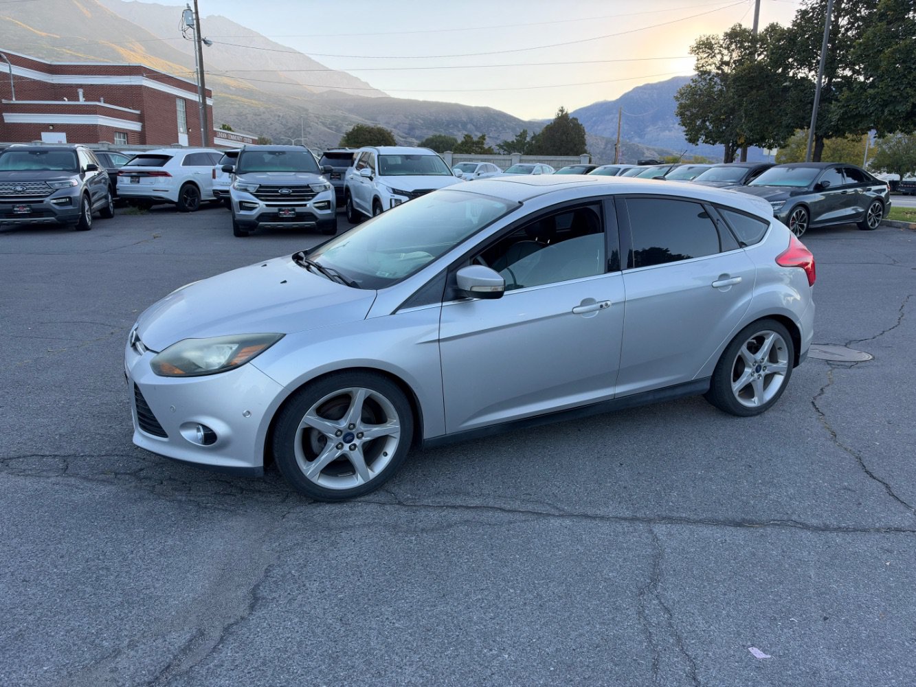 Used 2013 Ford Focus Titanium w/ Titanium Handling Pkg FWD image 1
