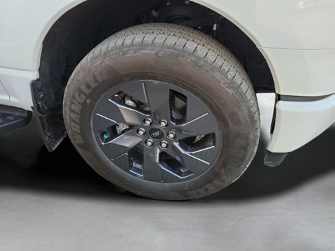 Used 2024 Ford F150 Lightning Flash image 20