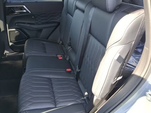 New 2026 Mitsubishi Outlander SEL FWD image 20