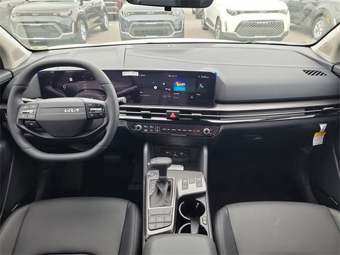 New 2026 Kia Sportage SX image 18