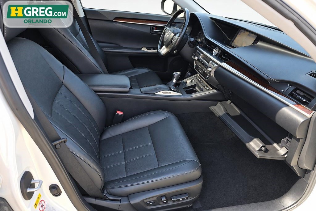 Used 2016 Lexus ES 350 w/ Luxury Package w/Wood Trim FWD image 11