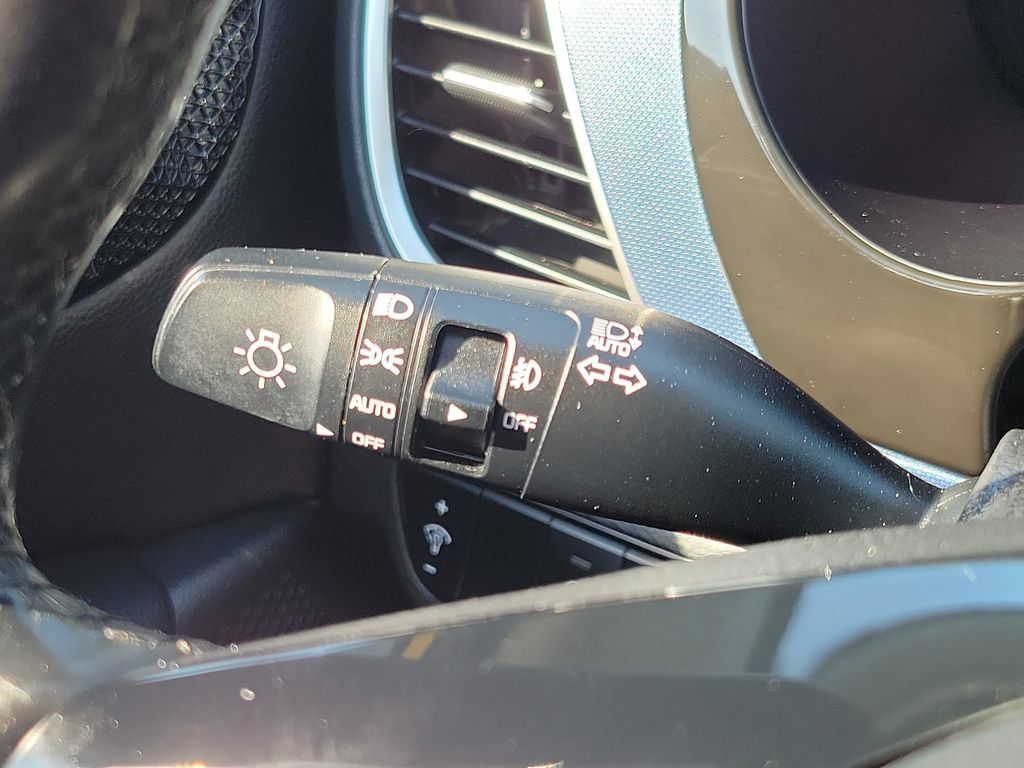 Used 2022 Kia Seltos Nightfall Edition AWD/4WD image 16