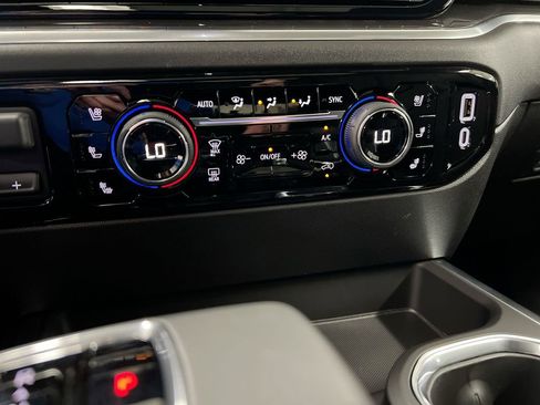 New 2026 Chevrolet Silverado 1500 High Country w/ Technology Package AWD/4WD image 17