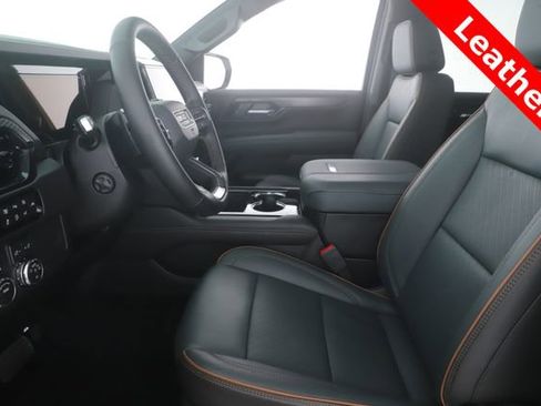 Used 2026 GMC Yukon XL AT4 w/ AT4 Premium Package AWD/4WD image 17