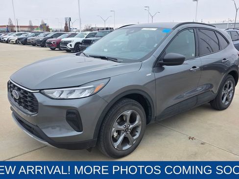 Used 2025 Ford Escape ST-Line image 1