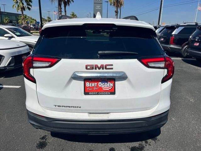 Used 2023 GMC Terrain SLE w/ Driver Convenience Package FWD image 5