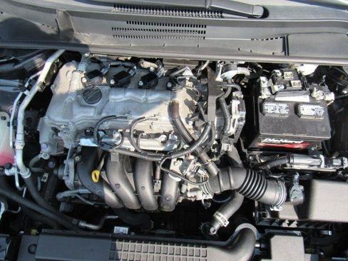 Used 2021 Toyota Corolla LE FWD image 36
