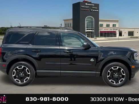 Used 2024 Ford Bronco Sport Outer Banks w/ Tech Package AWD/4WD image 3