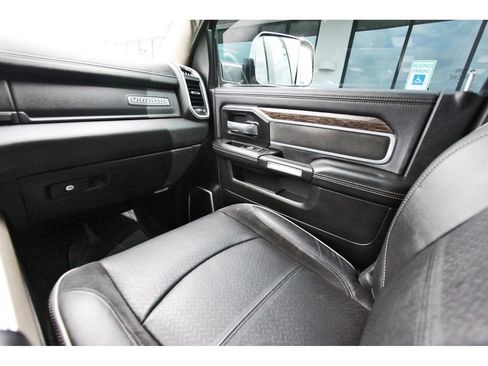Used 2019 RAM 2500 Laramie AWD/4WD image 11