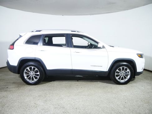 Used 2019 Jeep Cherokee Latitude Plus image 8