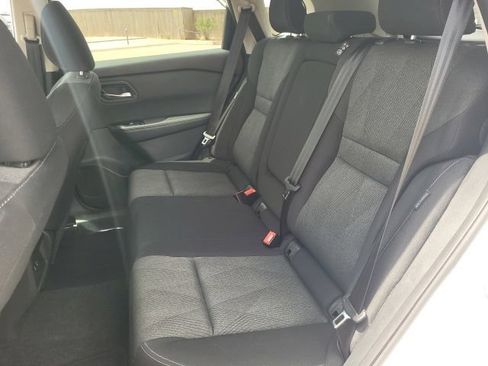 Certified 2024 Nissan Rogue SV FWD image 22