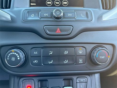 Used 2019 GMC Terrain SLE image 19