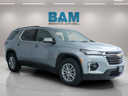 Certified 2023 Chevrolet Traverse LT w/ Rear Camera Mirror Package AWD/4WD image 1