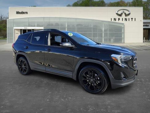 Used 2020 GMC Terrain SLT w/ Preferred Package image 2