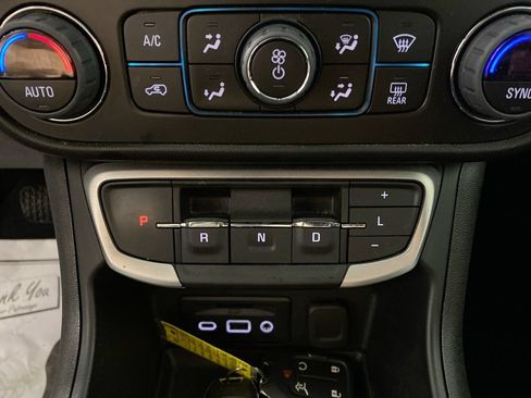 Certified 2023 GMC Terrain SLT FWD image 19