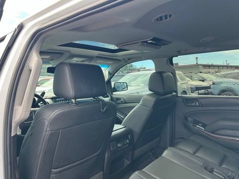 Used 2019 GMC Yukon XL SLT AWD/4WD image 13