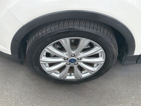 Used 2018 Ford Escape Titanium w/ Ford Safe & Smart Package FWD image 31
