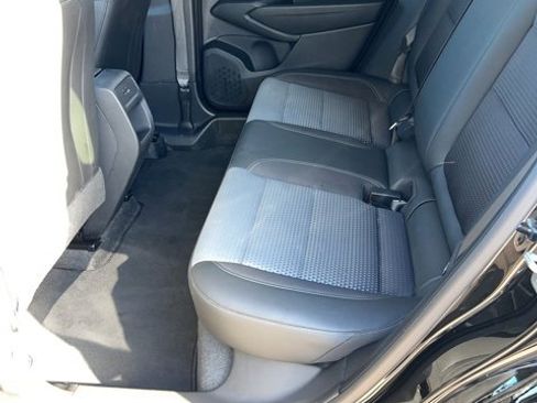 Used 2025 Chevrolet Trax LT w/ LT Convenience Package image 7
