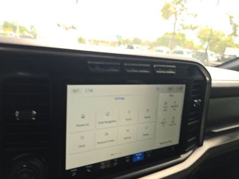 Used 2024 Ford F250 Platinum image 11