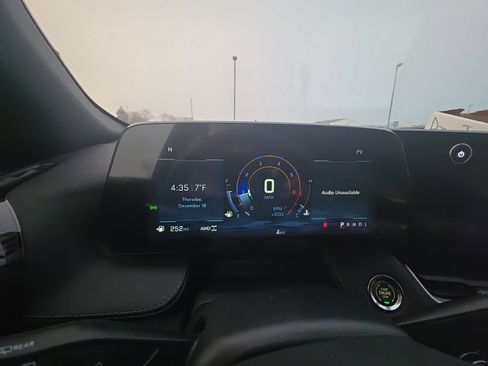 New 2026 Chevrolet Equinox LT w/ Convenience Package II image 27