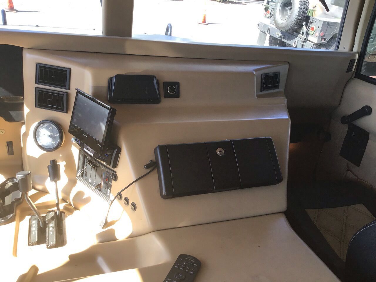 Used 1993 HUMMER H1 4-Door Hard Top AWD/4WD image 41