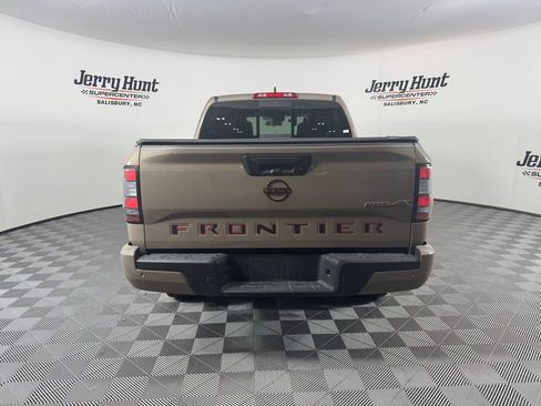 Used 2023 Nissan Frontier PRO-4X w/ Pro Convenience Package image 9