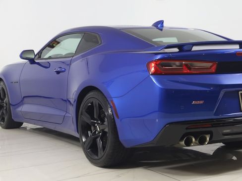 Used 2018 Chevrolet Camaro SS RWD image 31