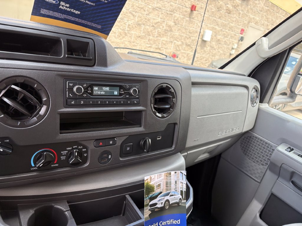 Used 2023 Ford E-450 and Econoline 450 Super Duty w/ Driver's Safety Package RWD image 17