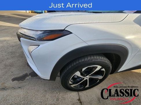 Used 2025 Chevrolet Trax RS image 13