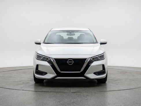Used 2025 Nissan Sentra SV image 2