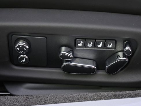 Used 2024 Bentley Continental GT image 14