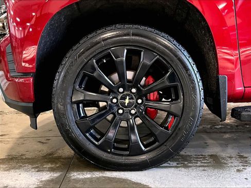 Used 2020 Chevrolet Silverado 1500 High Country w/ Technology Package image 7