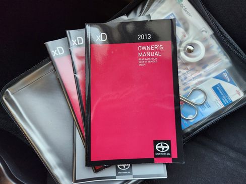 Used 2013 Scion xD image 2