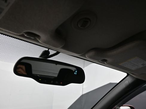 Used 2011 Chevrolet Colorado LT image 18