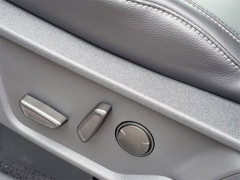 New 2025 Ford Bronco Outer Banks image 7