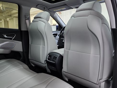 Used 2024 Acura RDX SH-AWD w/ Technology Package image 18