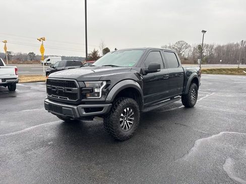 Used 2019 Ford F150 Raptor w/ Equipment Group 801A Mid image 12
