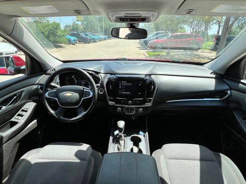 Used 2021 Chevrolet Traverse LT FWD image 11